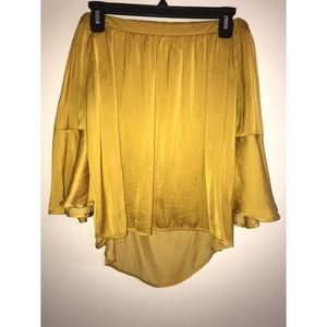 • Silky, yellow, off the shoulder top •